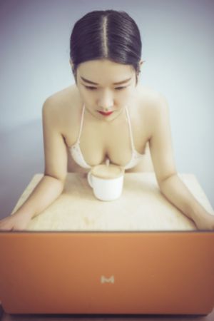 国产激情自拍777pic_1080超清免费观看